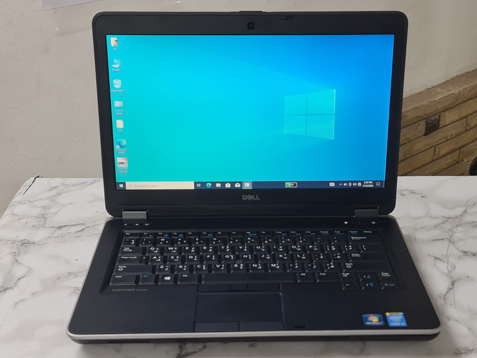 dell e6440 الشياكة مع قوة الاداء مع برسسور كور اي5 من الجيل الرابع وبهارد 500 ورام 4 وكارت فيجا انتل